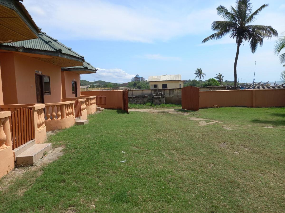 Comfort Beach Resort Biriwa Kültér fotó